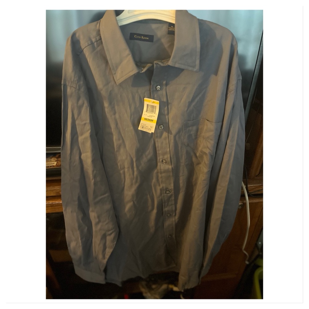 Men’s Club Room buttoned down top